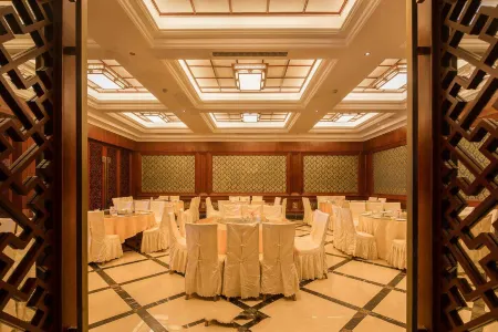 Moganshan Queen Hotel (inside Moganshan Scenic Area) Отели рядом с достопримечательностью «Baiyun Mountain Pavilion»