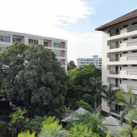Sunday Wongamat Privacy Pattaya Отели рядом с достопримечательностью «Пляж Наклуа»