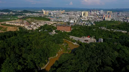 Xicheng Hotel Отели рядом со станцией Luoping Railway Station