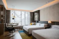 Renaissance northeast hotel Hotels near Hangzhou Linping District Sports Center
