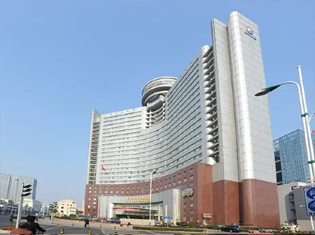 Huafang Jinling International Hotel Отели рядом с достопримечательностью «Zhangjiagang Campus， the City Vocational College of Jiangsu (Binjiang Avenue)»
