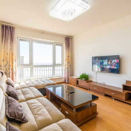Xinsuihai Seaview Apartment (Yingkou Shanhai Square Vanke Shop)