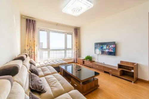 Xinsuihai Seaview Apartment (Yingkou Shanhai Square Vanke Shop) - Mountain view