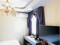 QQ公寓酒店(贵阳机场路店) - 豪华双床房