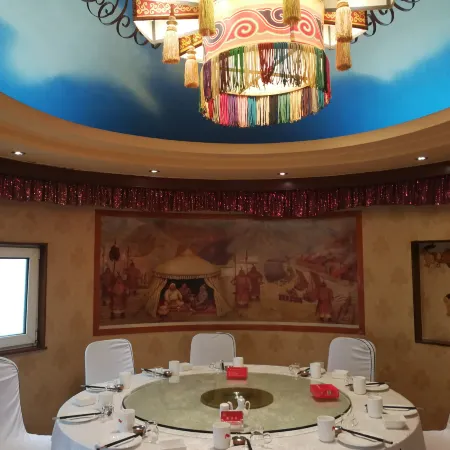 Ulanqab Yingshan Hotel (Jining South Railway Station)