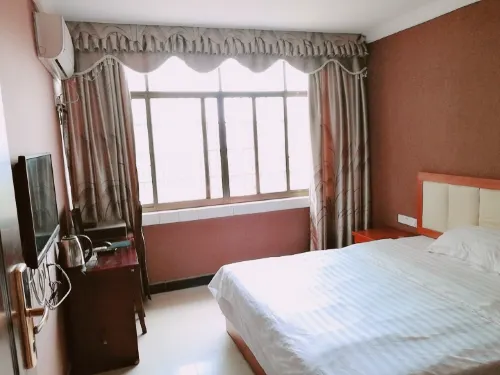 Qiyangchanghong Hotel