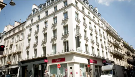 Hôtel du Triangle d'Or Отели рядом со станцией Париж Гаре де ль- Эст