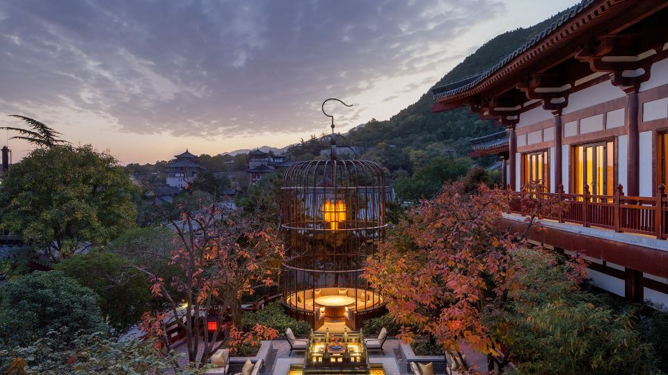 HUAQING PALACE RESORT & SPA