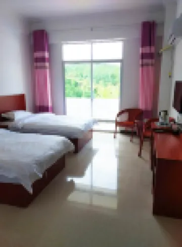 Dabie Mountain Lingyun Hotel