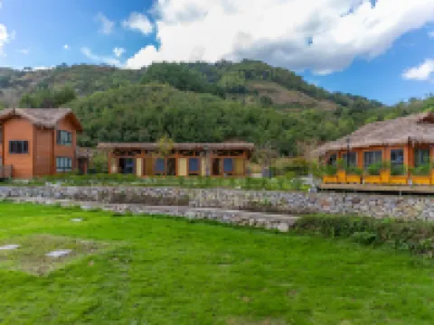 徐鳧巖奧藍途房車度假營地（奉化溪口店） 鄰近雪竇山的酒店