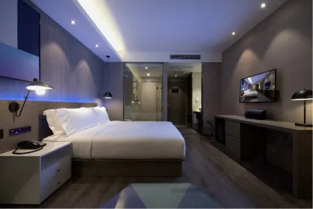 Orange Hotel (Shanghai Hongqiao, National International Exhibition Center)
