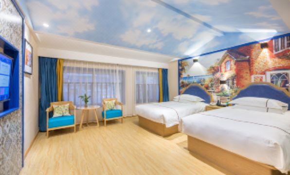 Jtour Inn Hotel (Jinhua Yiwu Business City Subway Station)