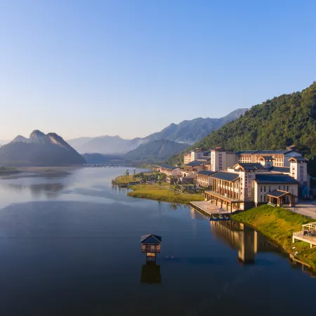 BJG Swan Lake Hot Spring Hotel