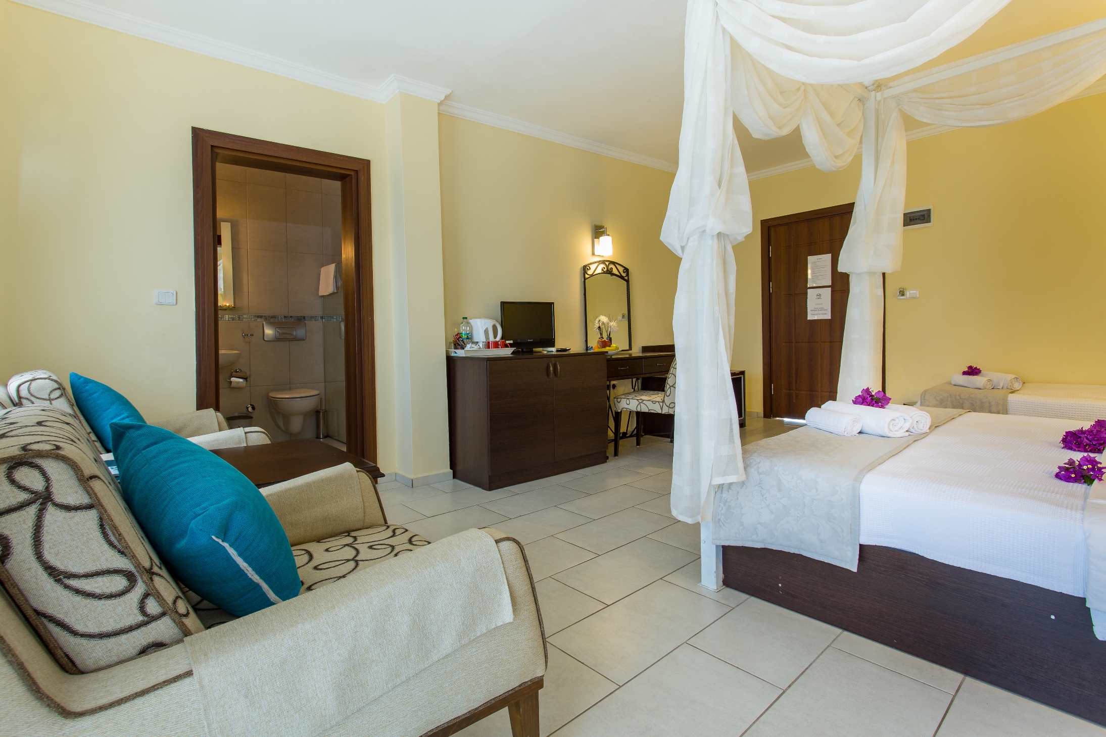 Hotel Cachet - Adult Only +14