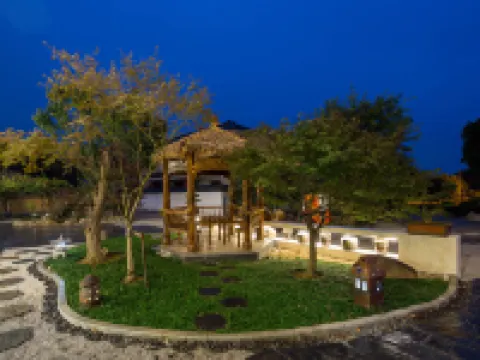Floral Hotel · Yixing Limo Shanfang Hotel Hotels near Shanjuan Cave