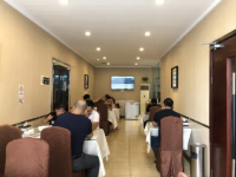 Jinyuan Hotel فنادق في فونينغ