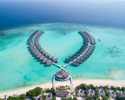 KUREDHIVARU RESORT & SPA MALDIVES Hôtels à proximité de : Robinson Club Noonu