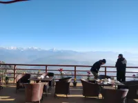 Everest Manla Resort