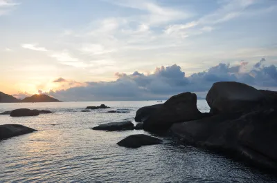 longines Bay Resort Hotels near Weijiaowan