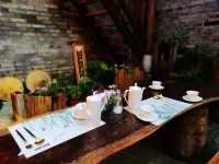 Guandi Homestay (Yangshuo Yulonghe Jiuxian Wharf)