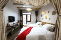 Linzi Cottage