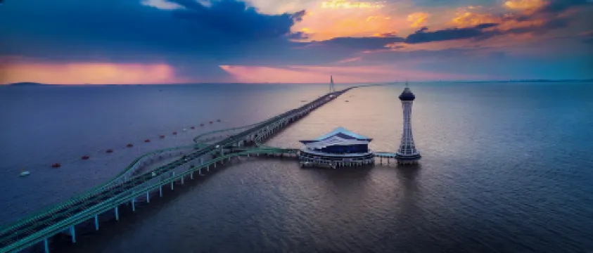 Haitian Yizhou Offshore Scenery Hotel