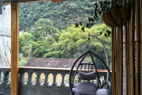 Zhaopinghuangyaoguzhenziyunjuminsu