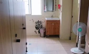 Zhongxiao Dunhua MRT Share Double room