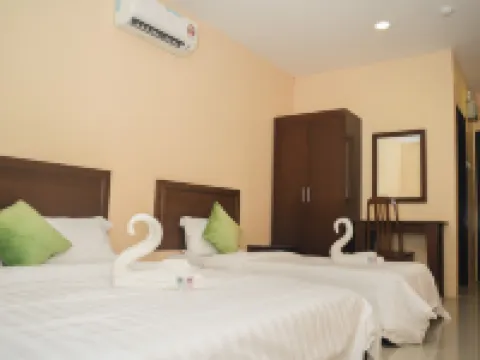 นัวร์บูทีคโฮเทล โรงแรมในปะลิส