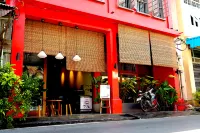 Yu Cafe Hostel Отели в г. 