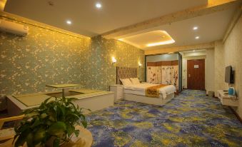 Fengcheng Liangchen Hotel