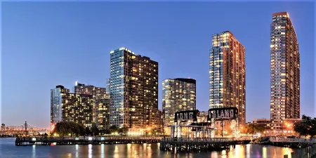 LIC Plaza Hotel Отели рядом с достопримечательностью «I-Ам-Парк»