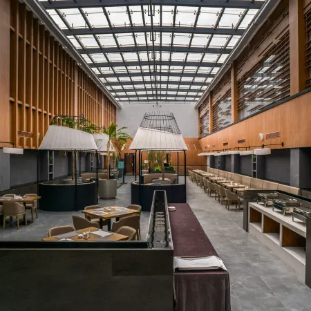 Ligang Hotel (Yuhuan Chumen Passenger Transport Center Commercial Exhibition Center Store)