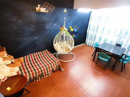 Ding'an Xiong Theme Xiangshan Hotel Отели рядом с достопримечательностью «Ding'an Station»