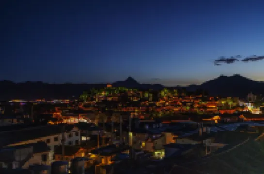 雲上雲端觀景客棧（麗江古城大水車店） 住宿飯店