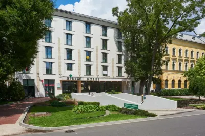 Hotel Ginkgo Hotel di 
