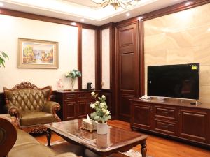 Linxia Mountain View Suite Holiday Hotel