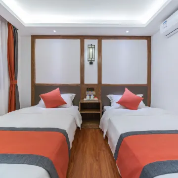 Three Apples Boutique Inn