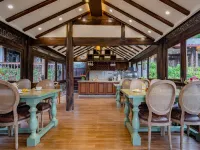Ting Hua • 360° Ancient Town View Resort (Lijiang Ancient Town Branch) Hotels near Square Street