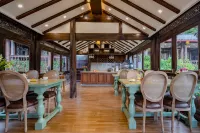 Ting Hua • 360° Ancient Town View Resort (Lijiang Ancient Town Branch) - إقامة ريفية