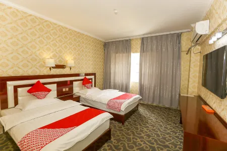 Hualian hotel (lufeng branch 2) Отели в г. Луфын