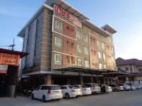 Kesorn Boutique Residence at 8 Riew Hotels near Wat Sothon Wararam Worawihan