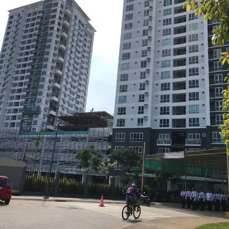 Davao Central Suites