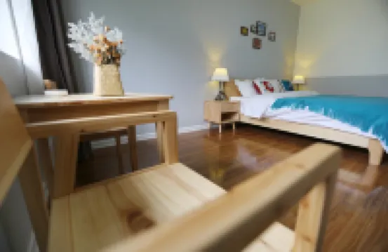 Zhaohuaxisu Hotel(Guilin Central Square Two Rivers and Four Lakes Store)