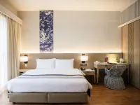 فندق وسبا ذا رويال بارادايس Hotels near مجمع بارادايس باتونغ