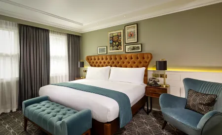 100 Queen’s Gate Hotel London, Curio Collection by Hilton