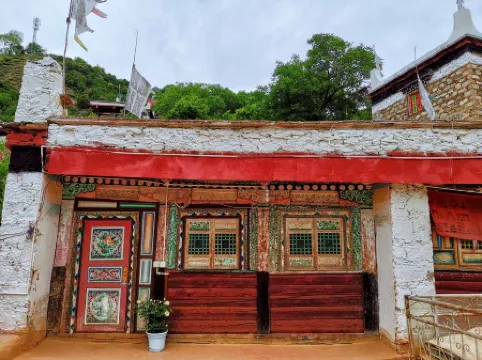 Zangjia Jiedai Brother Guest House