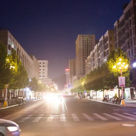 Dongyang Auchan meidu Hotel