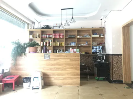 Youhao Business Hotel Отели рядом с достопримечательностью «Observation Deck of Pilgrim Eighteen Bends»