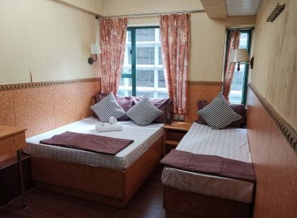 Pay-less Guest House A9